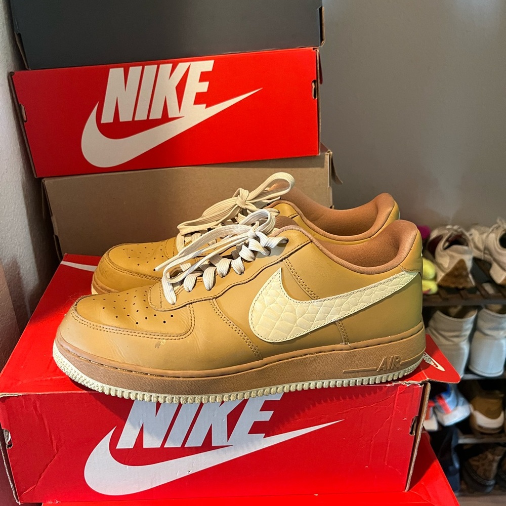 Nike Air Force 1